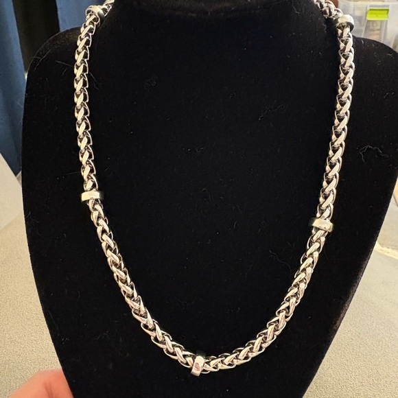 Lauren Ralph Lauren Signed LRL Silver Tone Chunky Wheat Chain 17”Toggle Necklace - Picture 2 of 5